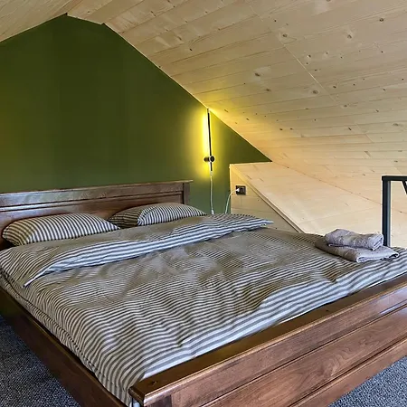 Holiday home Family Yablunytsya