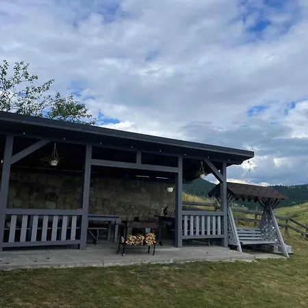 Holiday home Family Yablunytsya